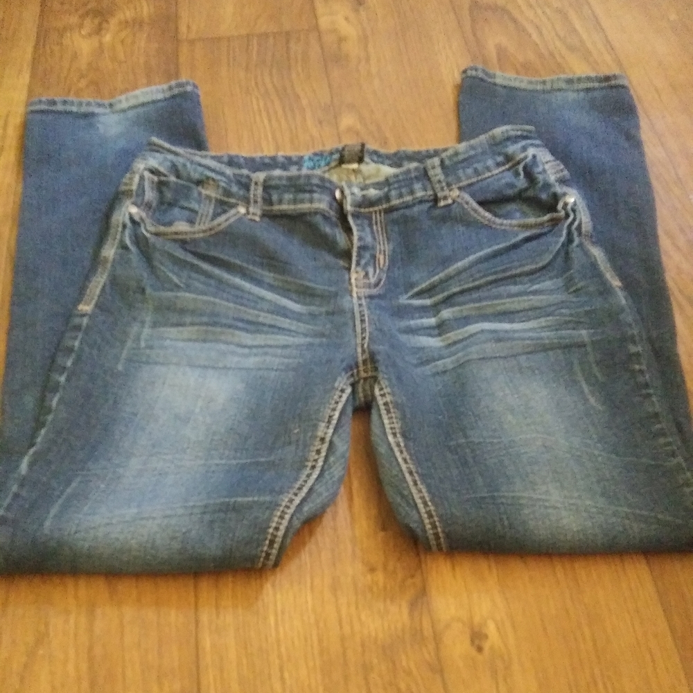 Ariya Jeans